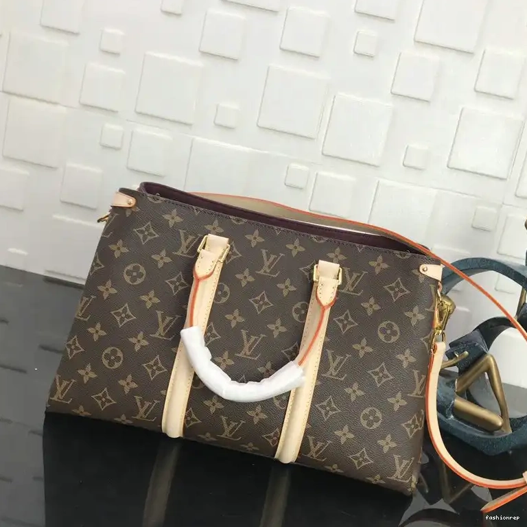 Fashionrep 20B570256 LV Bags 0824